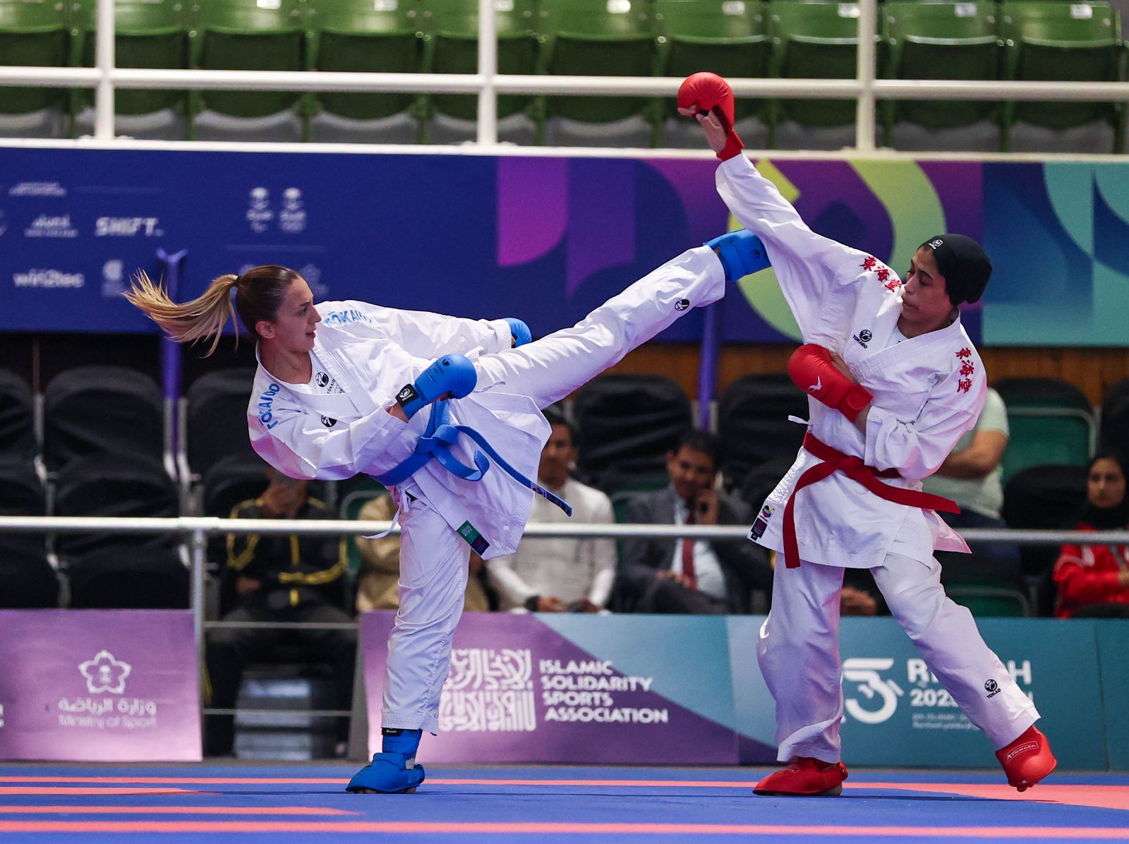 Karateçimiz İslamiadada bürünc medal qazandı
